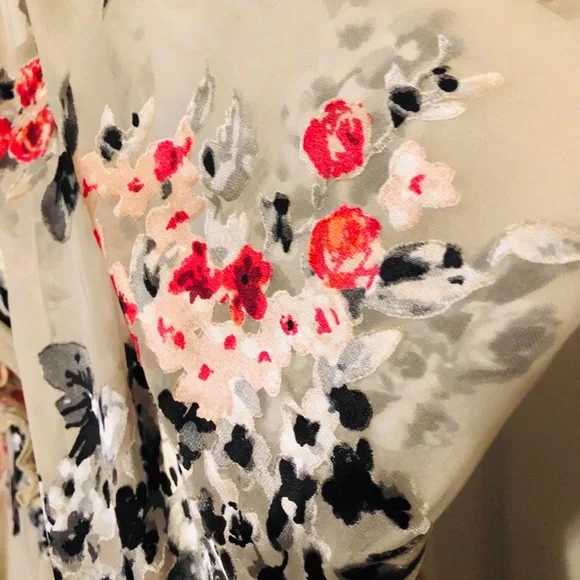 White House Black Market Pink Relaxed Smocked Blouse - Picture 5 of 12